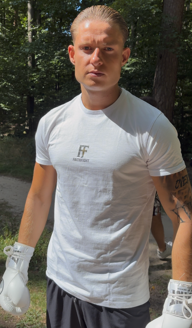 PRAY & FIGHT T-SHIRT